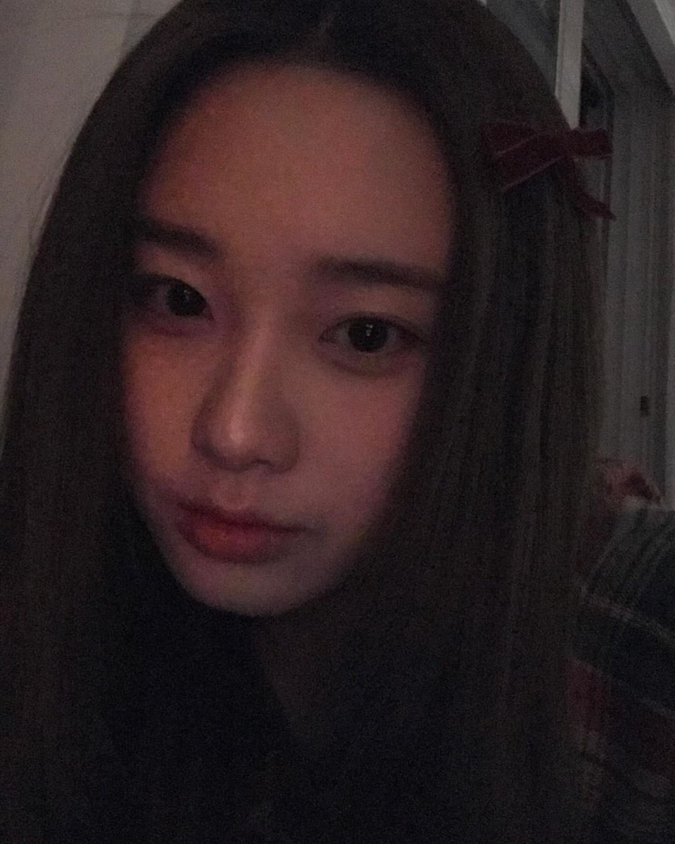 lightsumbrasil's tweet photo. [📸] — Atualização da Nayoung via Instagram:

"Sinto sua falta~❤️"

#LIGHTSUM #NAYOUNG #나영  @CUBE_LIGHTSUM https://t.co/SWoBCDsQmM