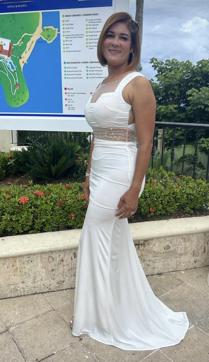 SeferinoVasque4's tweet photo. Hoy de cumpleaños mi amada esposa, que Dios la siga bendiciendo grandemente muchas felicidades, agradecido de Dios por haberme dado una esposa tan perfecta como tu, felicidades mi amor https://t.co/uPKx8pajLO