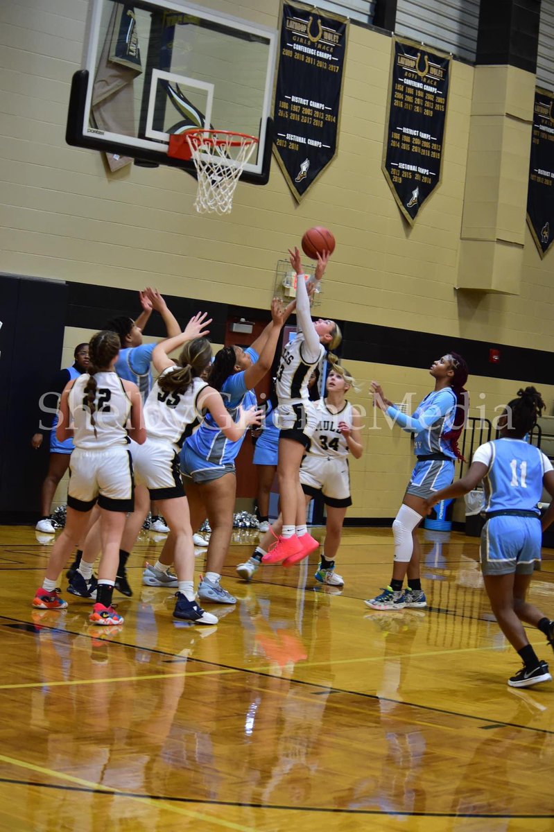 JKassanavoid08's tweet image. Freshman season going strong! 13-0! #notoveryet #stillhaveworktodo #23 💖