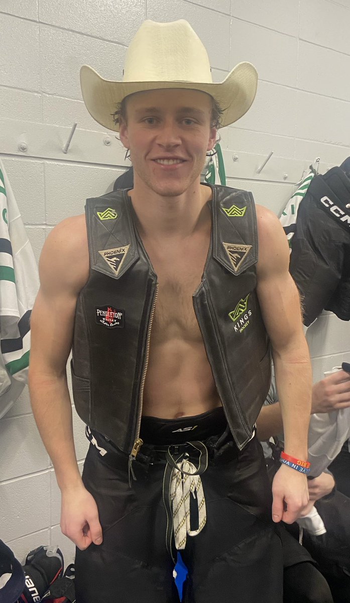 RDPKingsHockey's tweet photo. @RDPKingsHockey wins 7-4 on the road at Concordia University. Work course of the night goes to Jaxon Steele with 2 Gs and an Assist. Ride of the Night goes to Ryland McNinch with 3 Assists and a great PK performance, too. https://t.co/TFHpubCCkx