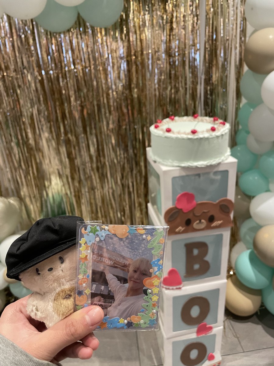 loveIees's tweet photo. went to a boo cupsleeve today 🥹 the turnout was super crazy thank you @BayAreaCarats for hosting as always T____T https://t.co/257zSJ6vk6