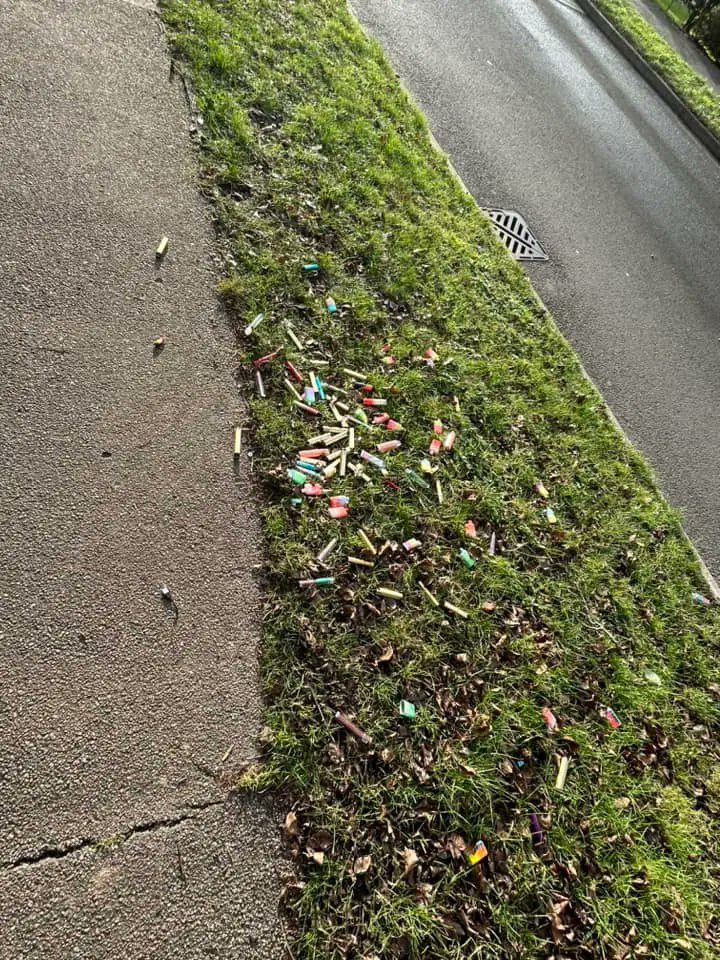 Littered all over the UK are these disposable single use plastic and battery operated vapes. It's bad for our environment and something needs to be done about it fast. #plasticpollution #vape #environmentalpollution #UK