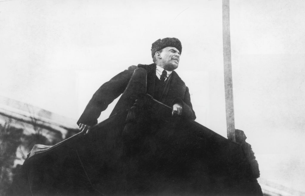 Jan 21 1924 - Death of Vladimir Ilyich Ulyanov, known as Lenin. Russian revolutionary Marxist who led the Bolshevik Party and became Chairman of the Council of People's Commissars in the aftermath of the October 1917 Revolution. Prolific author & agitator. marxists.org/archive/lenin/…