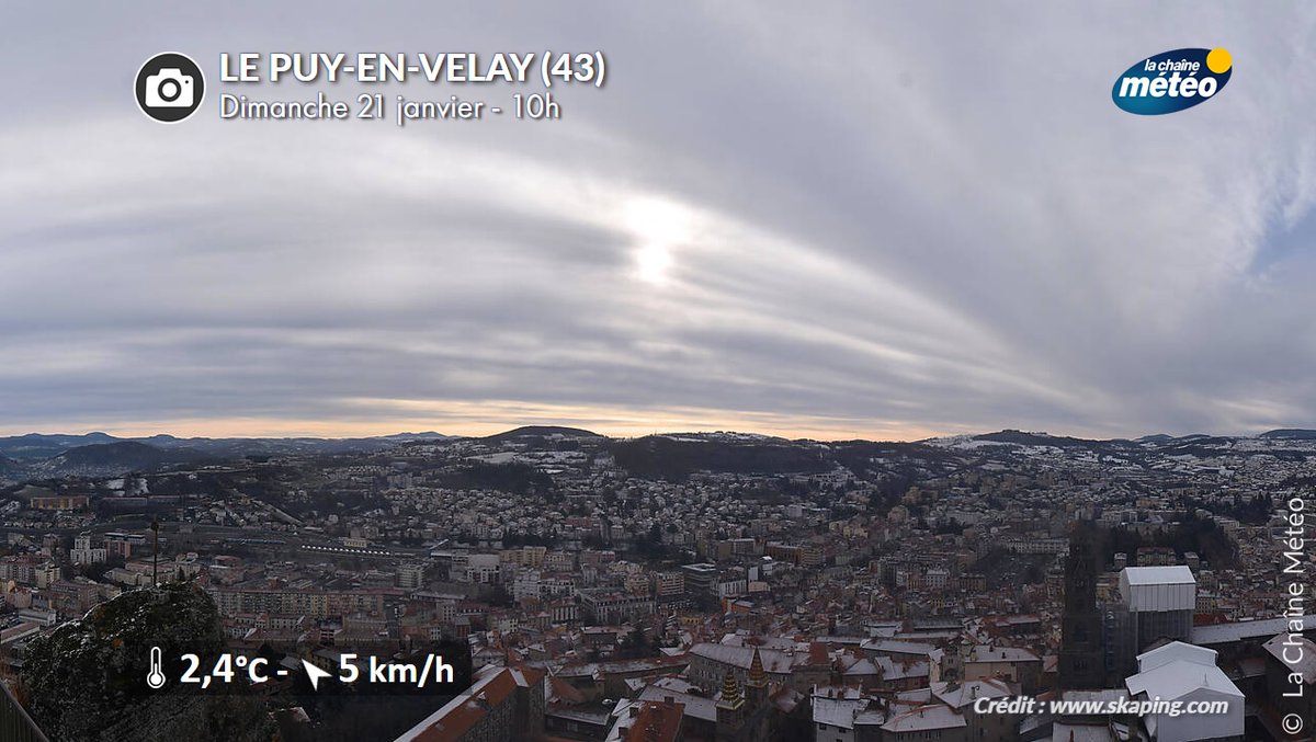 lachainemeteo's tweet image. Ciel voilé d'#altostratus au-dessus de l'Auvergne ce matin, prémices de la dégradation et des 💦#pluies qui concerneront cette région dans la nuit de dimanche à lundi.