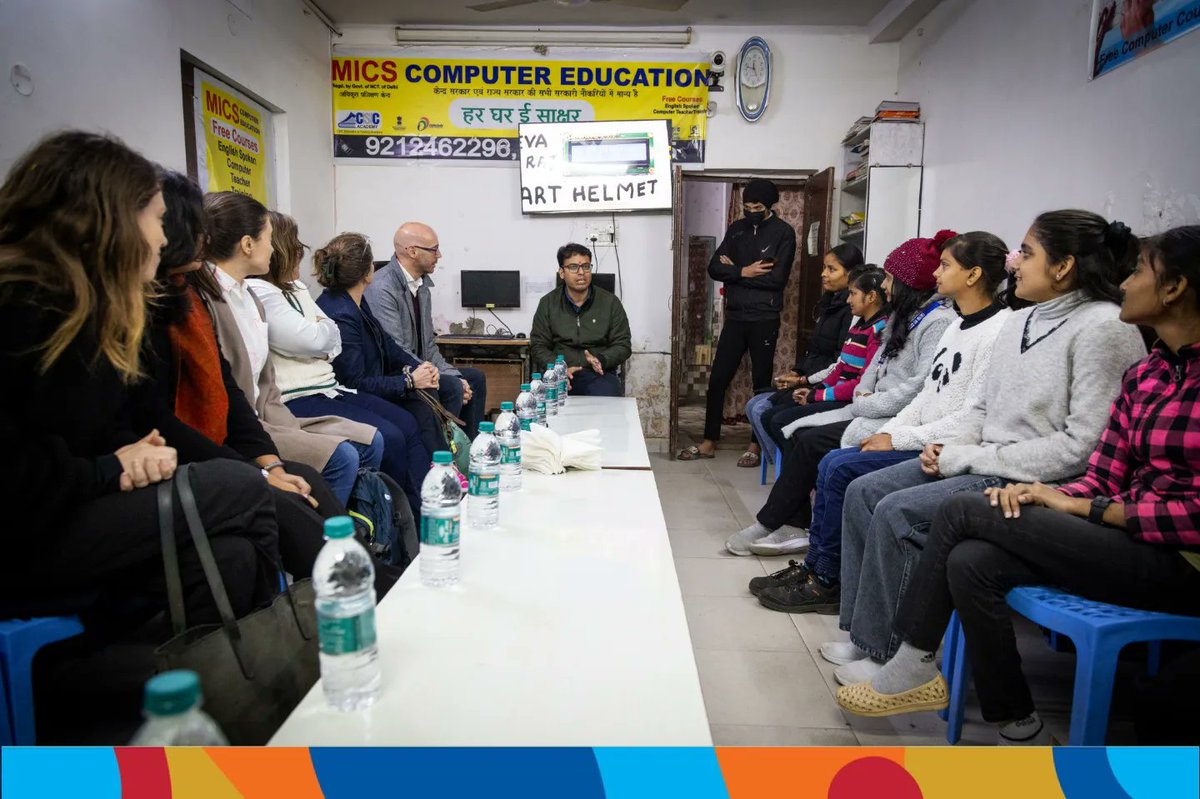Catch a glimpse of our recent field visit with @MicrosoftIndia, @AccentureIndia & @GenUnlimited_ at @MamtaSchool & @CSCegov_. Students shared their #PassportToEarning journey, gaining digital productivity, financial literacy, & 21st-century skills & future aspirations.🚀