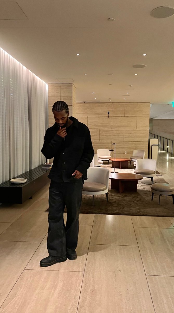 RoyalDamion2's tweet photo. Love on yourself a lil bit more today.
🤞🏾 https://t.co/18VL0DGOy9