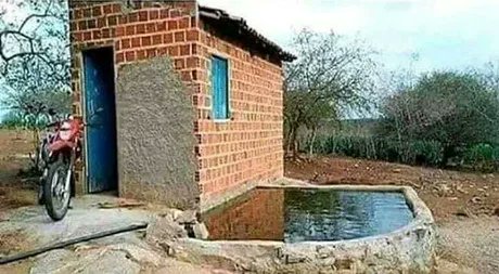 House with a swimming pool 🤔