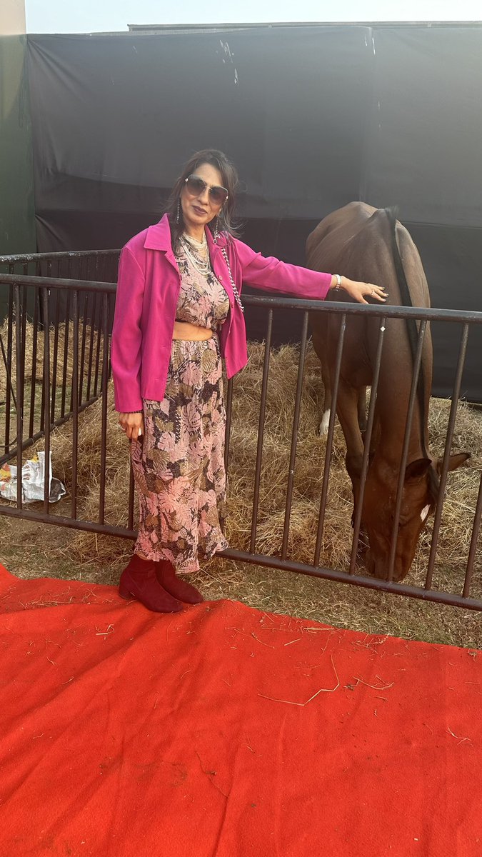 haanssa's tweet photo. Yesterday’s polo match .. won by #dynamicachievers was organised by @AdityaBirlaGrp #adityabirlacup . 
It’s so heart warming to see young polo players coming up. . 
It’s another world .. 🌍 which brings like minded together 
#Saturday #Sunday #CelebrityClicks #OOTD https://t.co/0KgGYx4VfJ