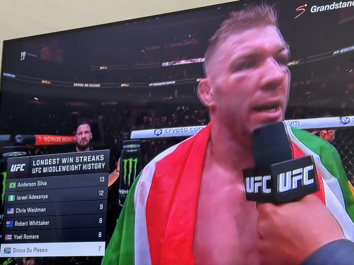 scholāris tweet media