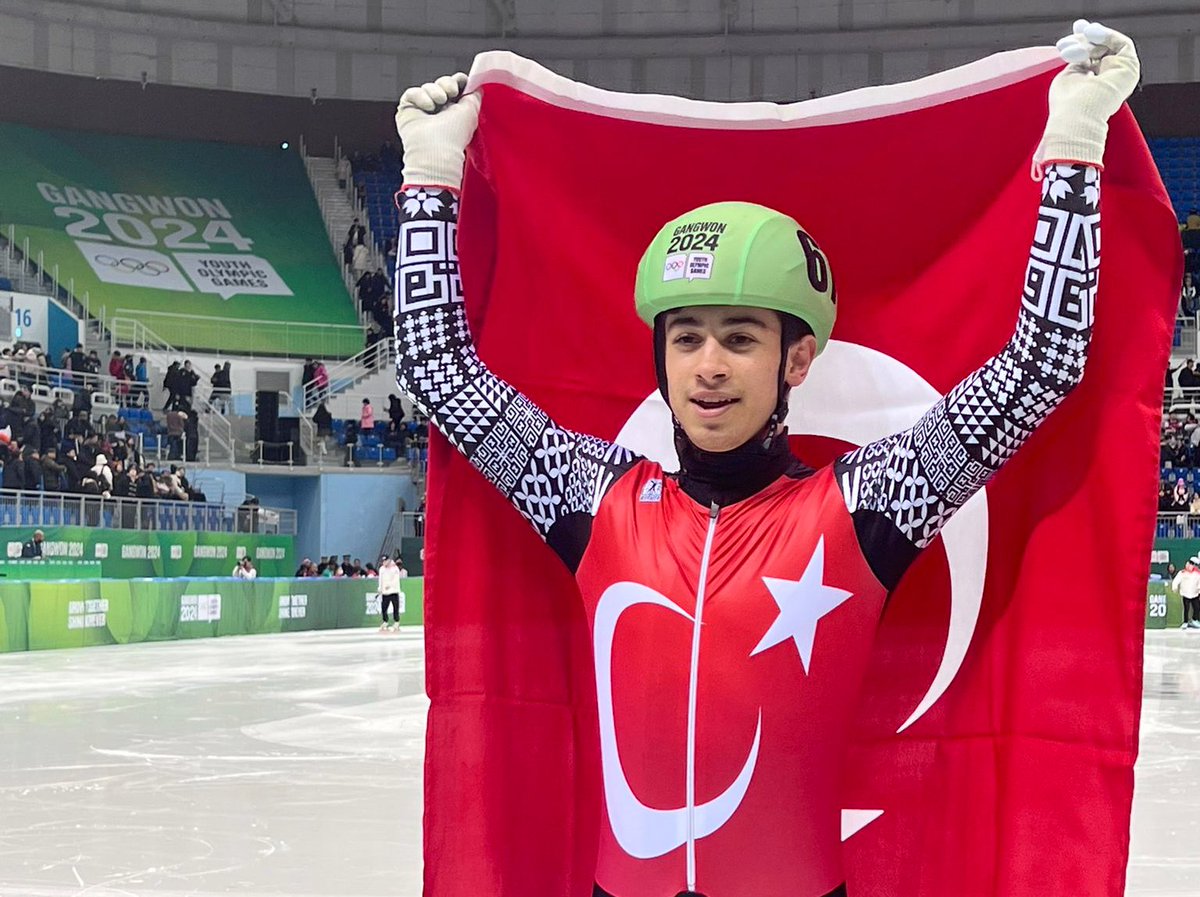 OA_BAK's tweet photo. Güne tarihi bir başarıyla başlıyoruz!🇹🇷

Gangwon 2024 Kış Gençlik Olimpiyat Oyunları’nda kısa kulvar sürat pateni 1000m finalinde ikinci olarak oyunlar tarihindeki ilk madalyamızı kazandıran Muhammed Bozdağ’ı kutluyorum🥈👏🏼

Türkiye her branşta adından söz ettirmeye devam edecek! https://t.co/tkHUNlnWHC