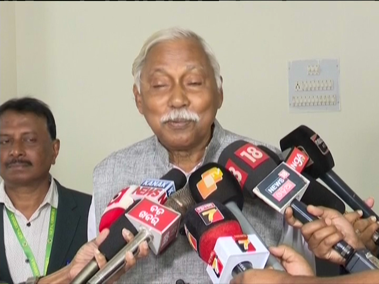 otvkhabar's tweet image. #କଂଗ୍ରେସରେ_ଡିମାଣ୍ଡ_ସ୍ଥିତି_ନାହିଁ- ପଞ୍ଚାନନ
-ନିର୍ବାଚନରେ କଂଗ୍ରେସ ଟିକେଟ ପାଇଁ ଟଙ୍କା କାରବାର ପ୍ରସଙ୍ଗ
-ପ୍ରସଙ୍ଗ ଉପରେ ବରିଷ୍ଠ କଂଗ୍ରେସ ନେତା ପଞ୍ଚାନନ କାନୁନ୍‌ଗୋଙ୍କ ପ୍ରତିକ୍ରିୟା
-‘ଟଙ୍କା କାରବାର ଘଟଣା ଯଦି ସତ ହୋଇଥାଏ, ତେବେ ସାଂଘାତିକ’
#Congress #OPCC #PanchananKanungo #OTV