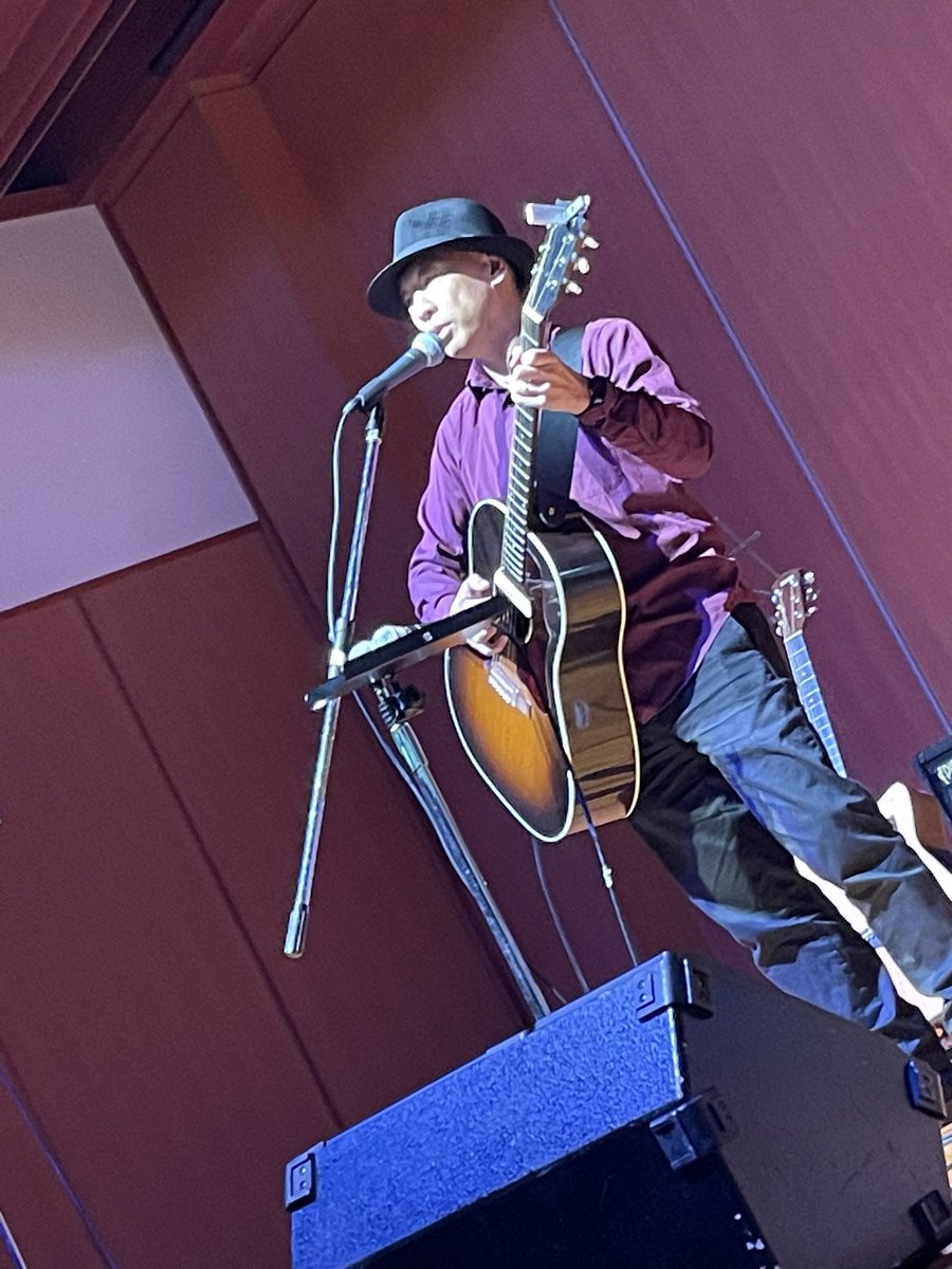 INBrecord's tweet image. No.17は玉置義明さん❣️今回は、前回とは違いまた新たに「アイ」と「MOTHER」の2曲を弾き語りでしっとり聴かせて下さいました🎸いつも新しい可能性に次々と挑戦する玉置さん、抜群の安定感でした🥰 #歌ってみた  #ボイトレ #音楽好きさんと繋がりたい  #ボーカル教室 #ギター教室 #弾いてみた