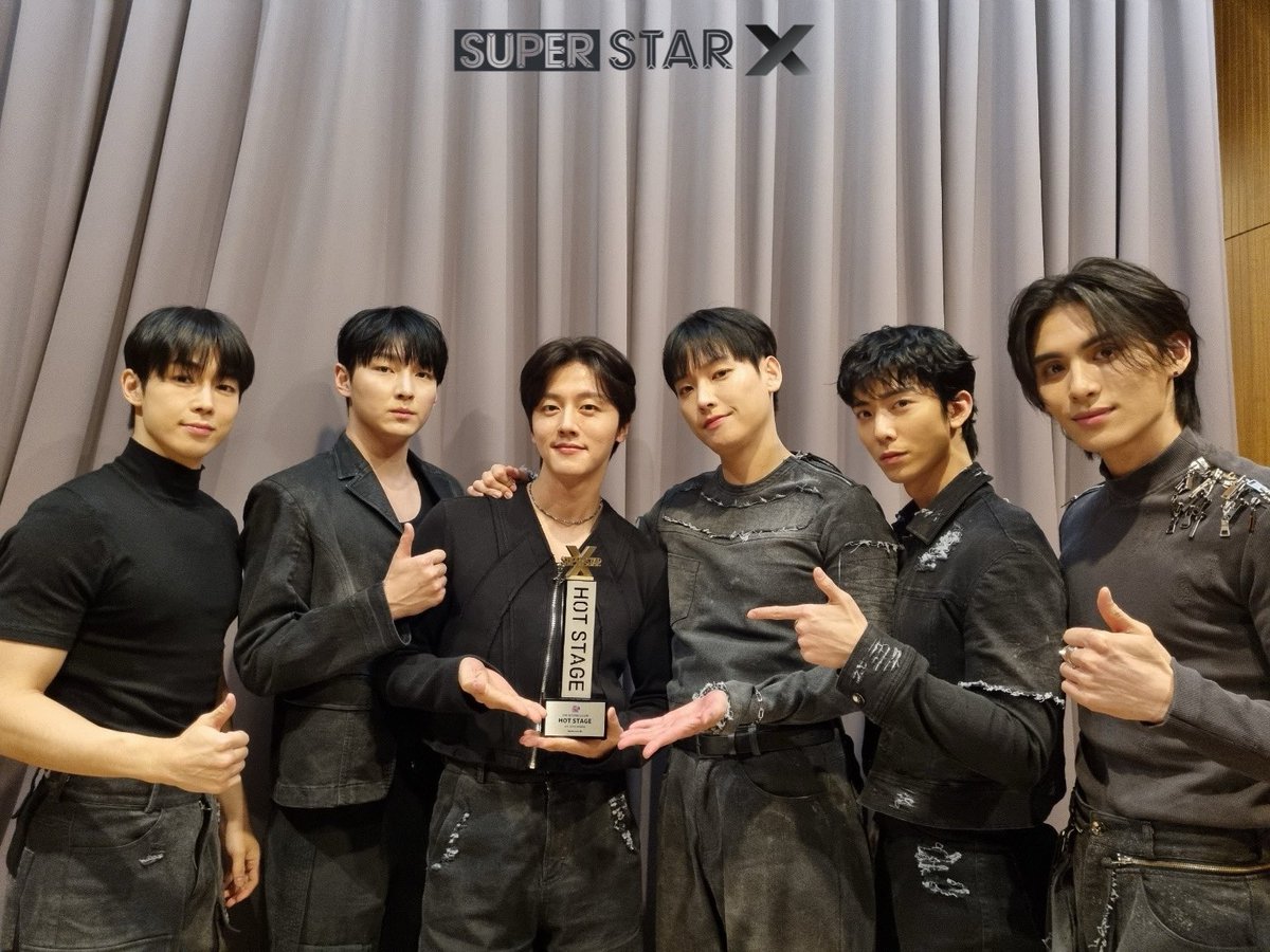 [📸] SBS #인기가요 1211회 핫스테이지 1위🏆
[📸] SBS #INKIGAYO EP.1211 HOT STAGE No.1🏆

#SF9 #에스에프나인
#BIBORA #비보라 

최애 아티스트에게 핫스테이지 트로피를 안겨주세요!🗳
​Give the HOT STAGE trophy to your favorite artist!🗳
➫ app.superstarx.io/gate