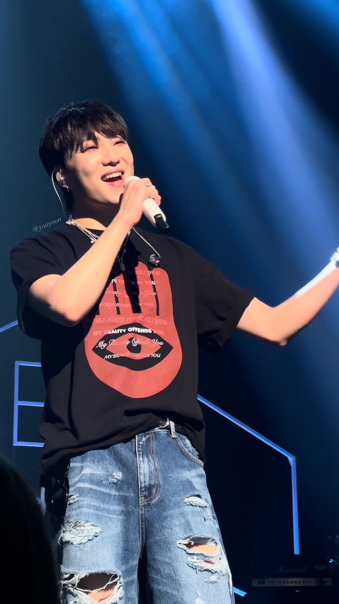 승윤아 생일 축하해🩵 22, 23년도에 너와 함께했던 추억이 많았어서, 그 빛나던 추억을 곱씹으면서 견딜 수 있었어🥹

이제 다시 사계절만 지나면 만날 수 있다는게 너무 행복하다. 오늘도 내일도 매일매일 유난히 모든 사람들이 너에게 다정하기를 바라고 바라요 💙