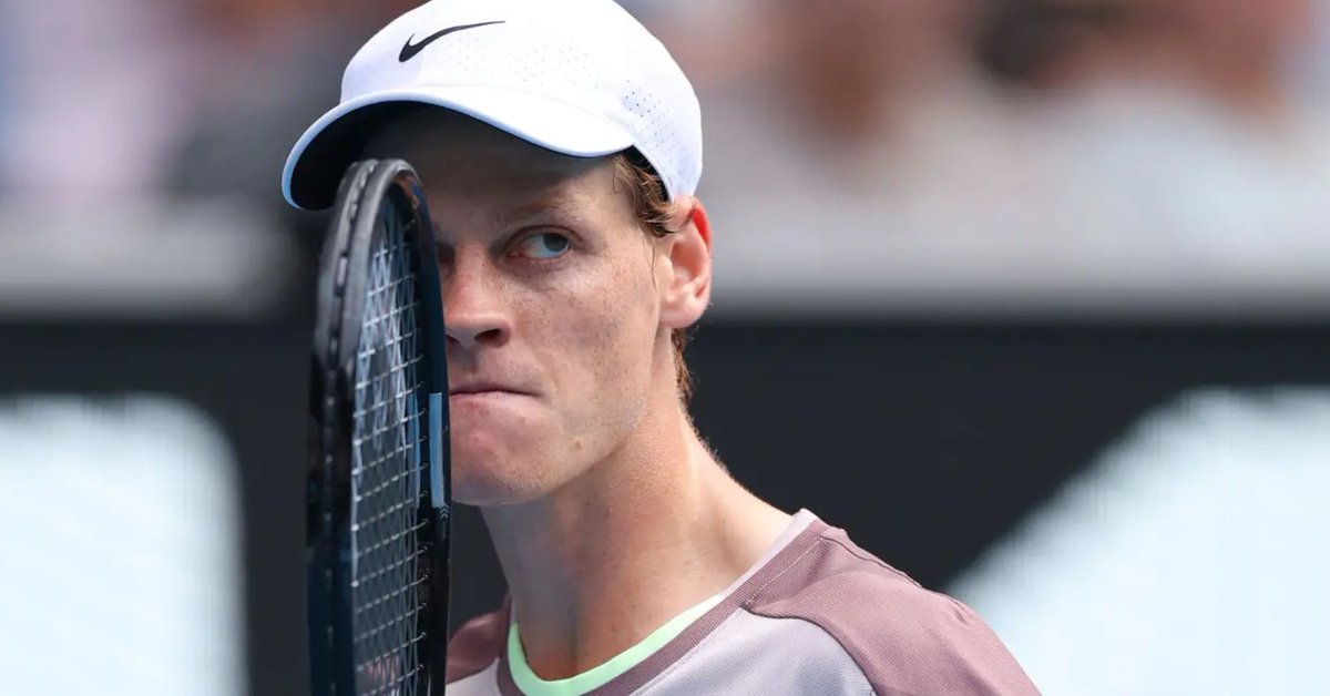 World #4 Jannik Sinner plays another incredible match to beat 2023 semifinalist Karen Khachanov 6-4, 7-5, 6-3 and reach the QFs at the #AusOpen for the 2nd time.

6th time into GS QFs.

Only Men's player yet to drop a set. Nobody is playing even close to his level.