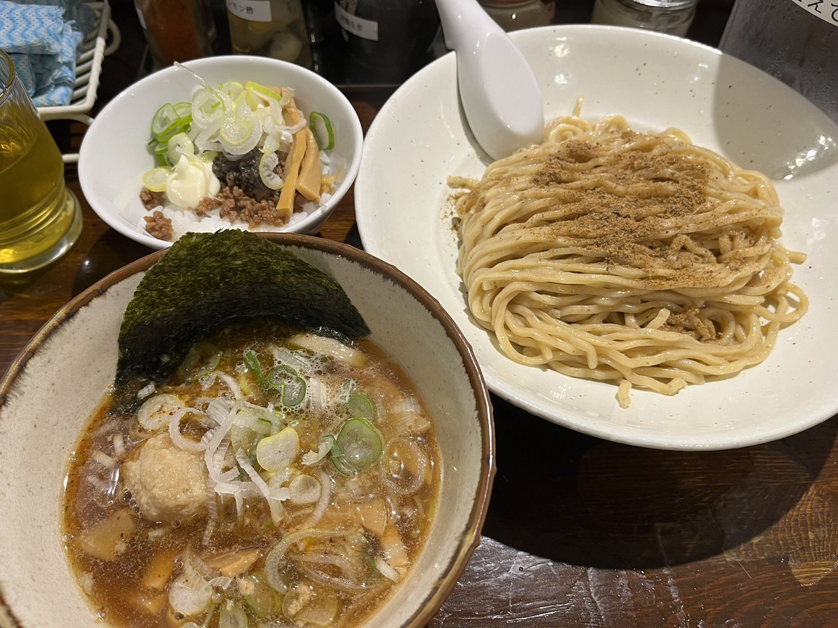 Saka_Ken's tweet photo. つけ麺紅葉@国分寺
清湯つけ麺 並 変り麺（焼きあごづくし麺）＋黒トリュフ添え挽肉ご飯
お年玉クーポンでご飯をGET！大満足でした！

#つけ麺紅葉 #国分寺 https://t.co/qyrauj4mlZ