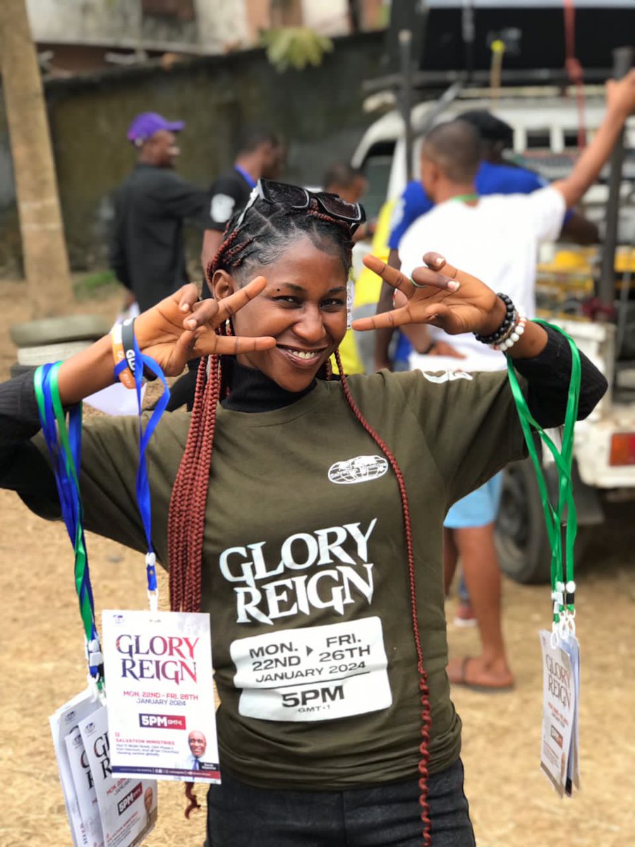 debora37668's tweet photo. GloryReign24
Set Your Heart
"Stay up" https://t.co/4PFeTpmgk1