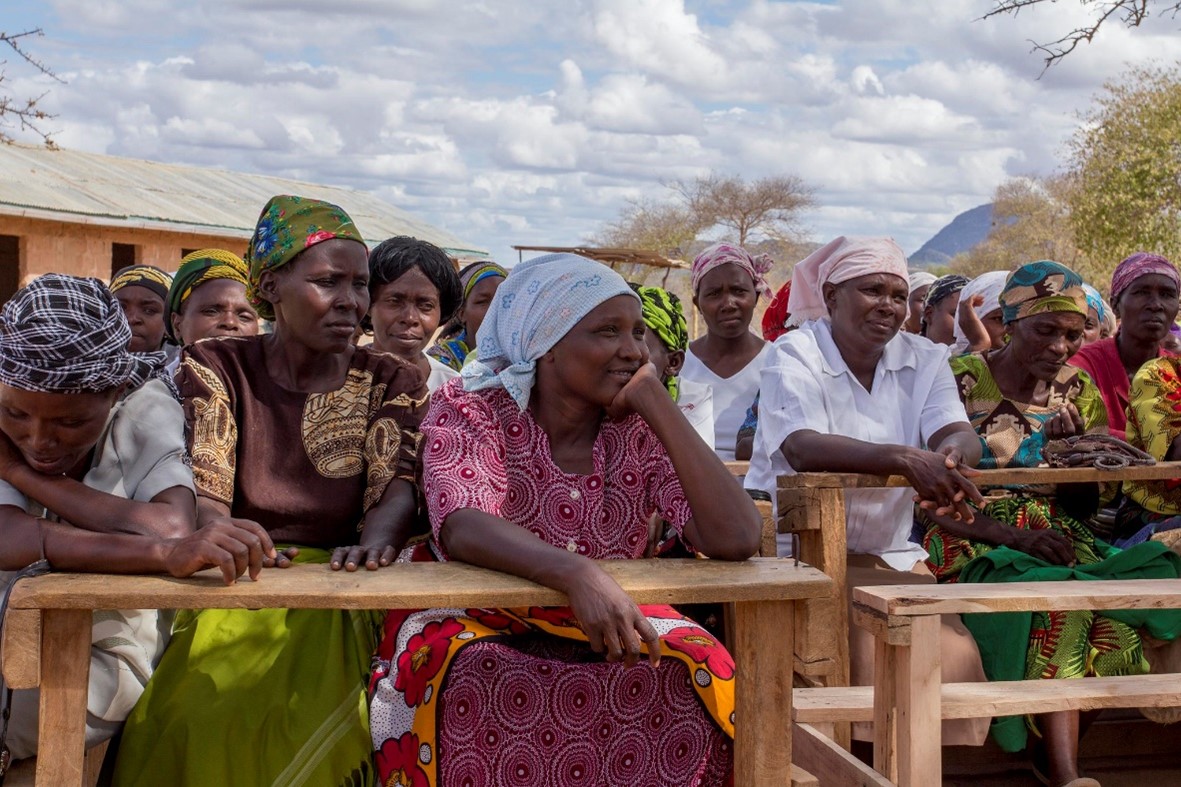 #SocialInclusion in results-based climate finance ensures that marginalized and disadvantaged communities have: 
🗣 a voice in planning 
🖐🏻 a part in implementation 
👩‍👧‍👦 equal access to benefits 

Learn more: wrld.bg/avZI50QsLGP #ClimateExplainer