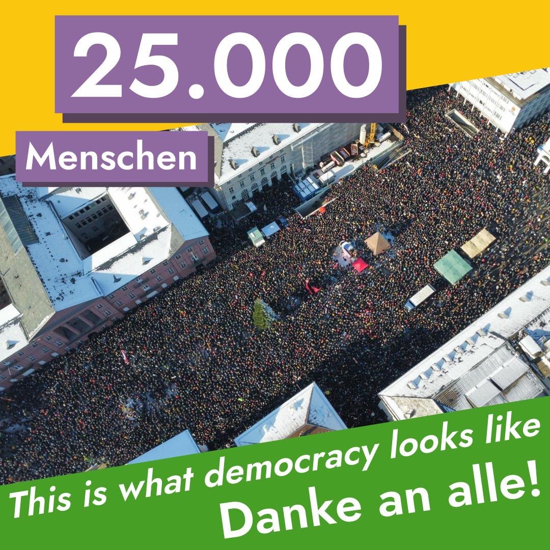 NIE WIEDER IST JETZT! 25.000 Menschen in Karlsruhe gegen Rechts und für #Demokratie &amp; #Vielfalt auf der Straße.

#WirSindMehr #KeinFussbreitDemFaschismus #Karlsruhe #noafd #fckafd #NieWieder #VielfaltVerteidigen