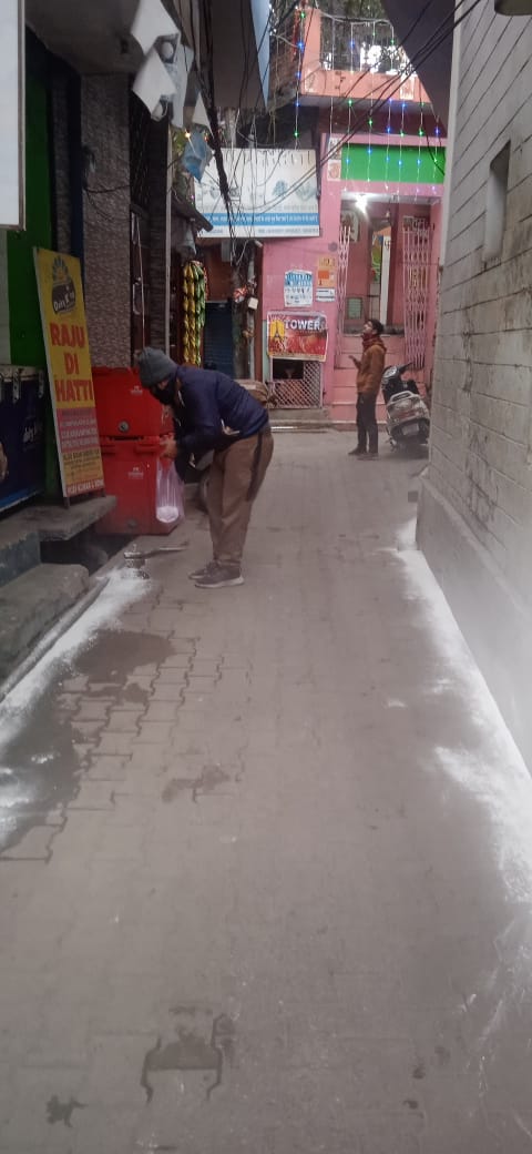 MCommitttee2's tweet image. Cleanliness drive in all spiritual places like temples,Gurdwara &amp;amp; church etc. MC  AKHNOOR under swachh teerth Campaign 
@gipmayapuri1964 
@SwachhBharatGov 
@Secretary_MoHUA 
@RoopaMishra77 
@JKHUDD1 
@md_sbm 
@dmjammuofficial