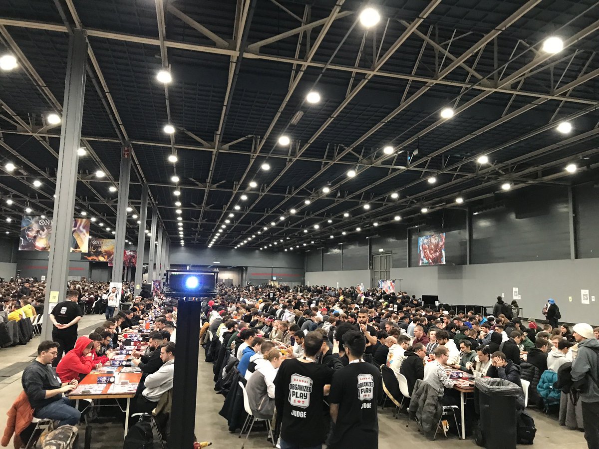 RoyalBlue_GG's tweet image. We are getting ready for day 2 of the @ONEPIECE_tcg_EN finals championship in Utrecht. @Symphonus needs one more win for top cut to have a shot at worlds. Let’s get that bread! #RLBWIN

#tcg #TradingCardGames #onepiececardgame #onepiecetcg