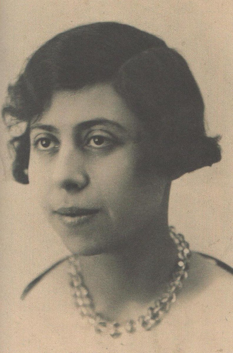 Le 'Lettere di una vita' di Irene Nemirovsky (@adelphiedizioni) restituiscono una vita felice e tragica, quella della scrittrice russa che visse in Francia e scrisse in francese, prima di morire ad Auschwitz. L'articolo di @micoltreves14 lucialibri.it/2024/01/21/nem… @CasaLettori