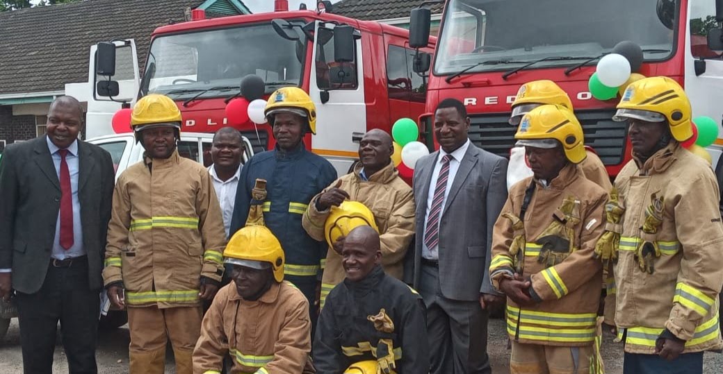 MoLGPWZim's tweet photo. Devolution Tracker:
Gvnt last year received the 1st batch of fire tenders acquired from Belarus through devolution. Most LAs such as @hwangetown @CityofMasvingo have already commissioned the trucks increasing capacity to respond to fire. @basera_john
#Devolution4Impact https://t.co/Fvs3WawjDe