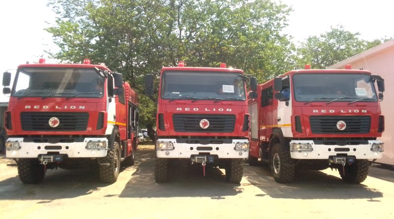 MoLGPWZim's tweet photo. Devolution Tracker:
Gvnt last year received the 1st batch of fire tenders acquired from Belarus through devolution. Most LAs such as @hwangetown @CityofMasvingo have already commissioned the trucks increasing capacity to respond to fire. @basera_john
#Devolution4Impact https://t.co/Fvs3WawjDe