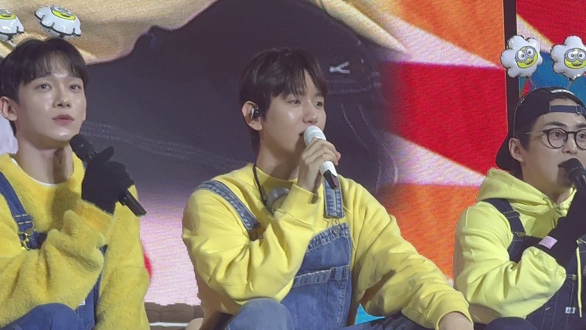 hanninpi's tweet photo. [INFO] CHEN y XIUMIN sorprendieron a BAEKHYUN visitándolo ❤️‍🩹 en el “SNACK PARTY” con un pastel de minion y ellos vestidos igual

Baekhyun despues le preguntó al chenmin por qué lo sorprendieron y Jongdae respondió: 

🦖: “Porque tú eres el CEO! ¡CEO Daepyo-nim!!"😭🤍~ https://t.co/7vNFnTsYpr