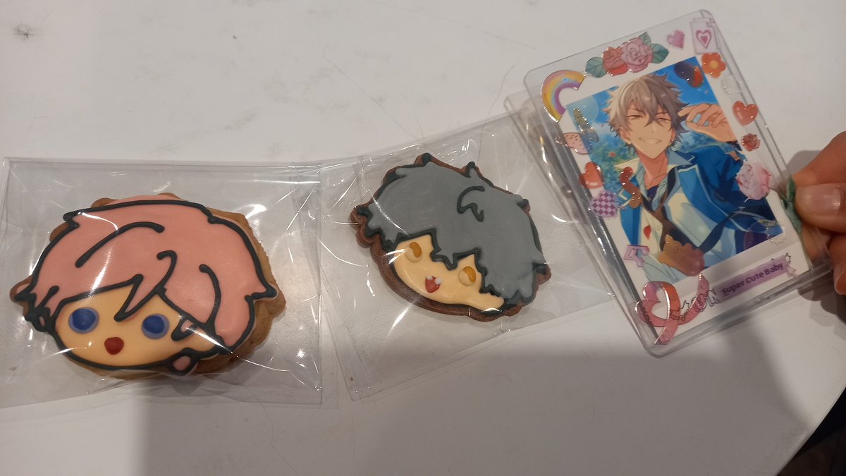 #2024_코코쥰과_함께하는_겨울맞이
이런 컵홀더 행사가 열린게 너무 좋습니다..행복했고 즐거웠어요..그리고!
동생과 즐거운 추억만들었오요~!