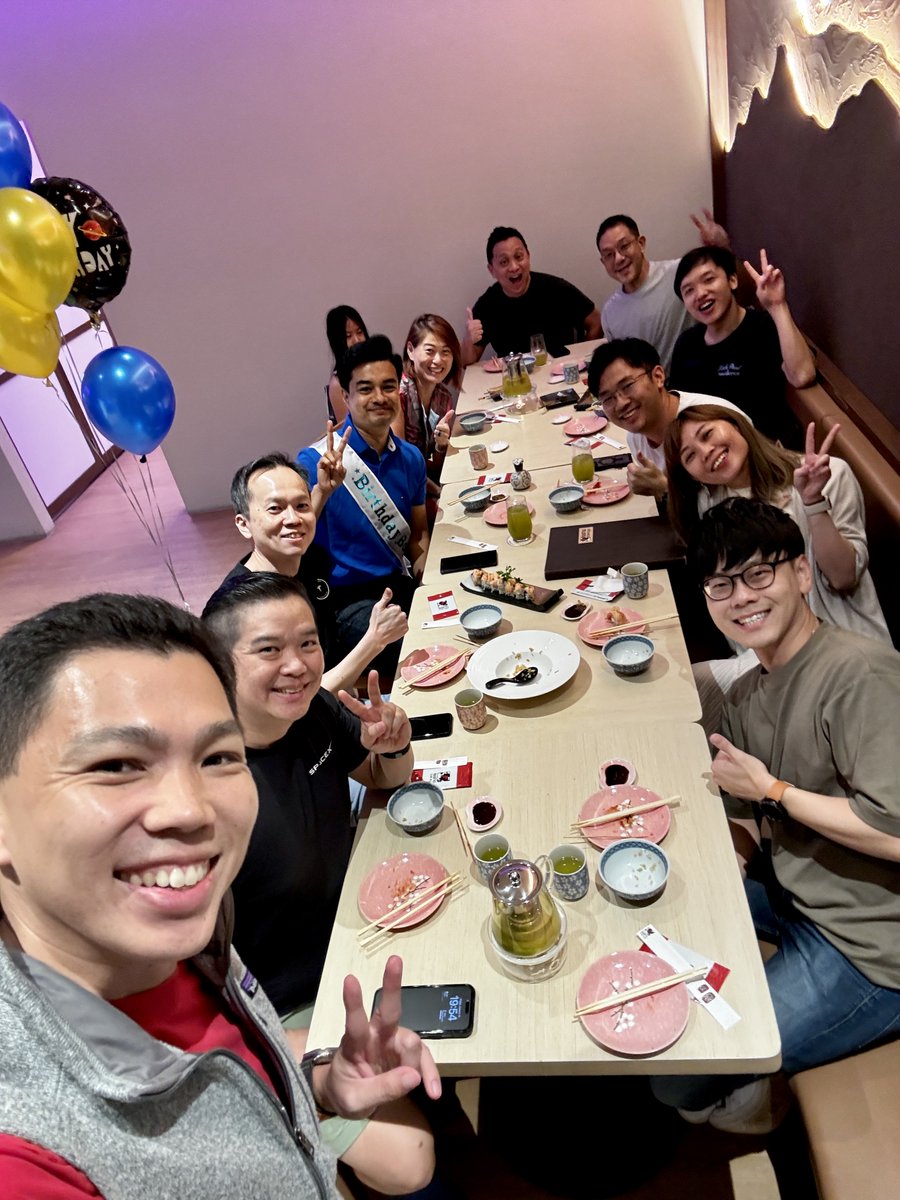 Great catching up with the <a href="/TeslaConSG/">TeslaConSG</a> team for dinner as we plan future collaborations with the global Tesla community!