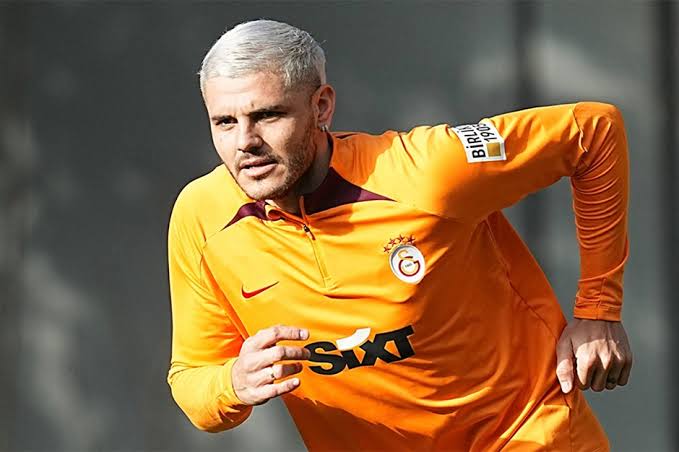 Hafta içi çıktığı idmanlarda çok istekli olan Mauro Icardi, son anda bir değişiklik olmazsa, Trabzonspor karşısına ilk 11'de çıkacak. [Fanatik]