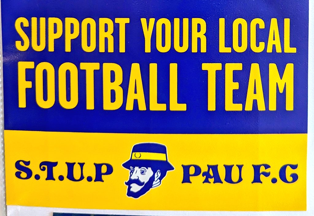 1jour1stick's tweet image. Si vous n'avez pas séché les cours d'histoire en 5eme, vous aurez reconnu ce bon #HenriIV né a Pau.

Sur le stick lui même, le mantra habituel #SupportYourLocalFootballTeam ça doit en effet souvent soutenir Bordeaux, Toulouse voir l'OM ou le PSG...
