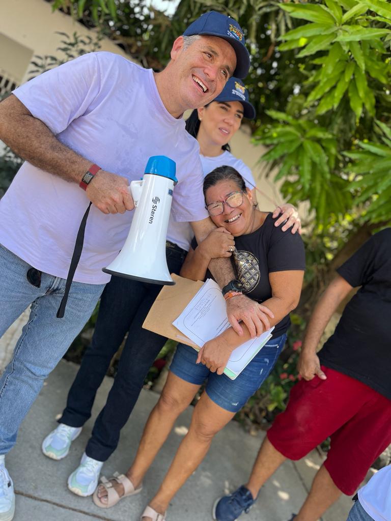 AFBETANCOURT's tweet image. Estuvieron esperando por mucho tiempo, hoy la @GobDeBolivar hace presencia en los territorios con el compromiso de convertir sus ilusiones en verdaderas sonrisas. 
#Compi
#HacerQueSuceda