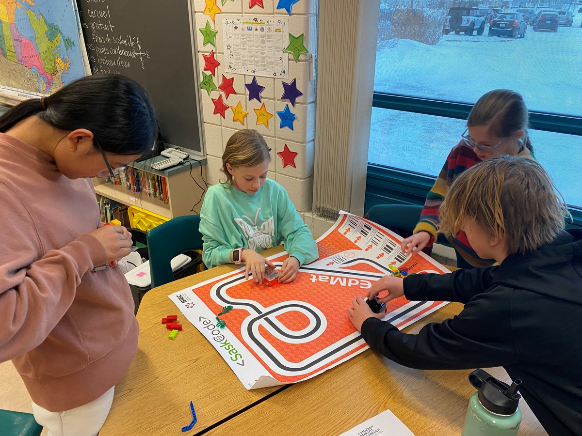 Ecole St. Michael’s School tweet media