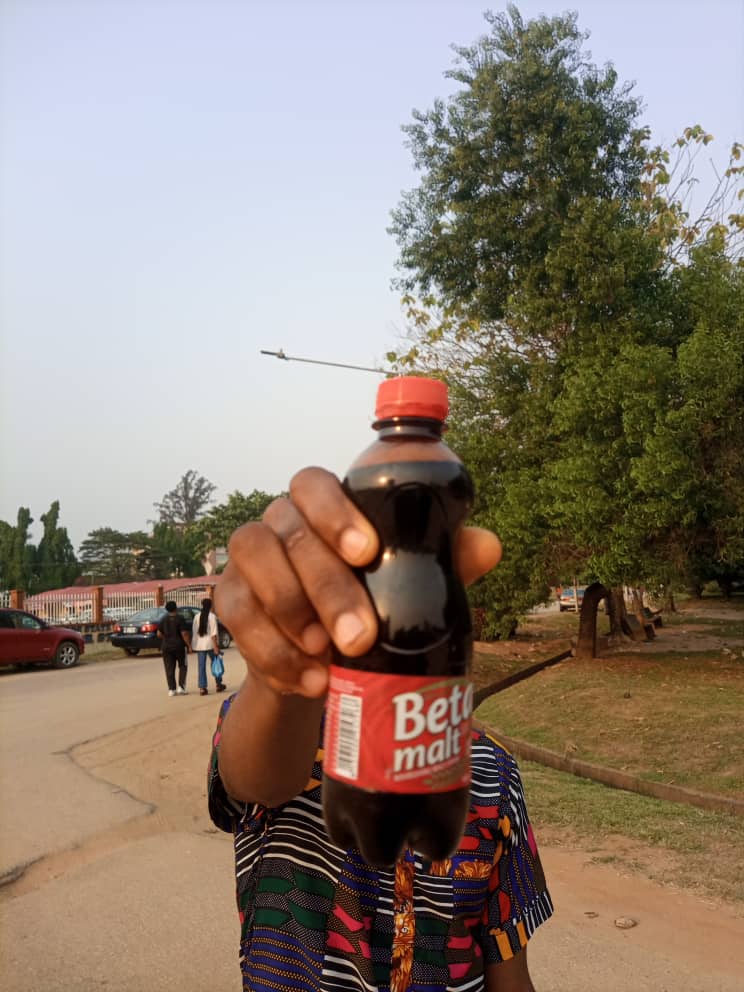 Use one bottle cool your mind. Problem no dey finish🥂

Happy Sunday fams❤️