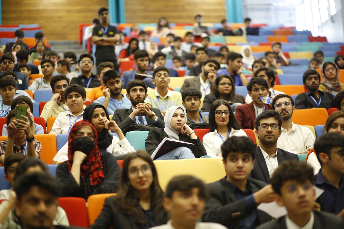 MianMuhammadBod's tweet photo. My First Mun at Crescent Model High School
CMSMUN'23
Delegate of Fawad Choudhury
.
.
.
.
#cmsmun #cmsmun2023 #mun #firstmun #pna #memories #mianmuhammadbodla #crescentmodelschool #pna https://t.co/ZkyGnzO6nS