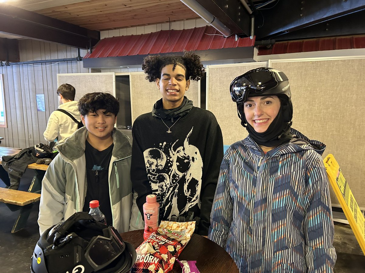 Good Morning !! Ready for a fabulous day on the mountain ⛷️<a href="/CCRaider_HS/">Central Catholic HS</a>    <a href="/waterville/">Waterville Valley Resort</a> 🎿🏂