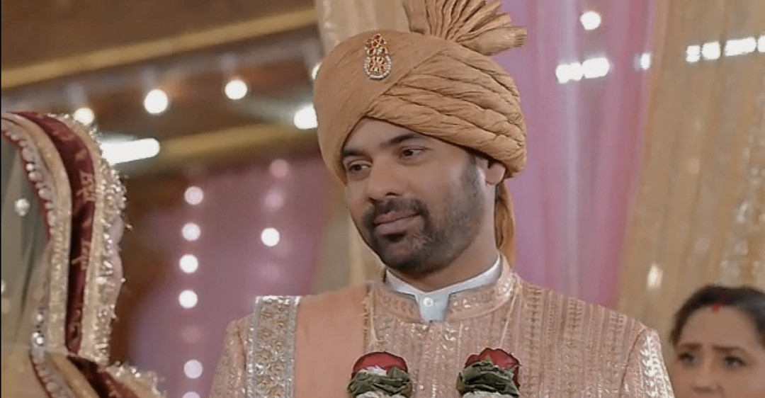 Happy First Anniversary to the most BEAUTIFUL HUSBAND #Mohantrivedi ♥️

#ShabirAhluwalia #NeeharikaRoy #RadhaMohan #RaHan #pyarkapehlanaamradhamohan