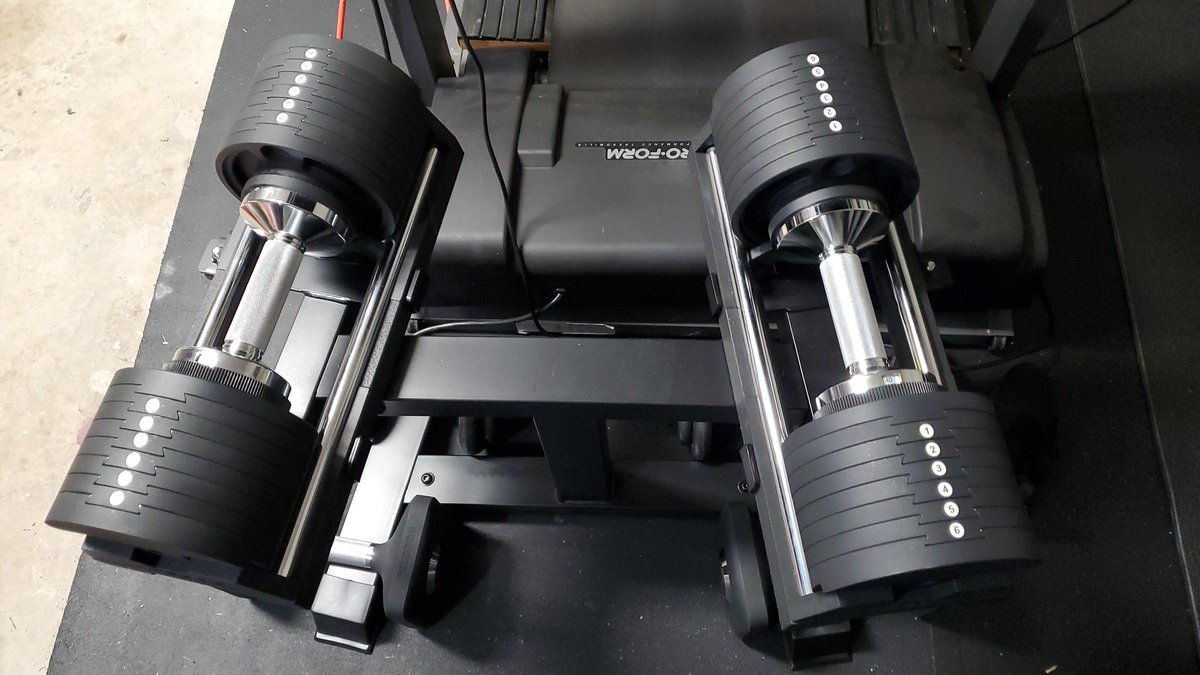 PharaohDen's tweet photo. @SnodeSports BEST adjustable dumbells on the market!!! #AD80 https://t.co/OXXLERUBGX