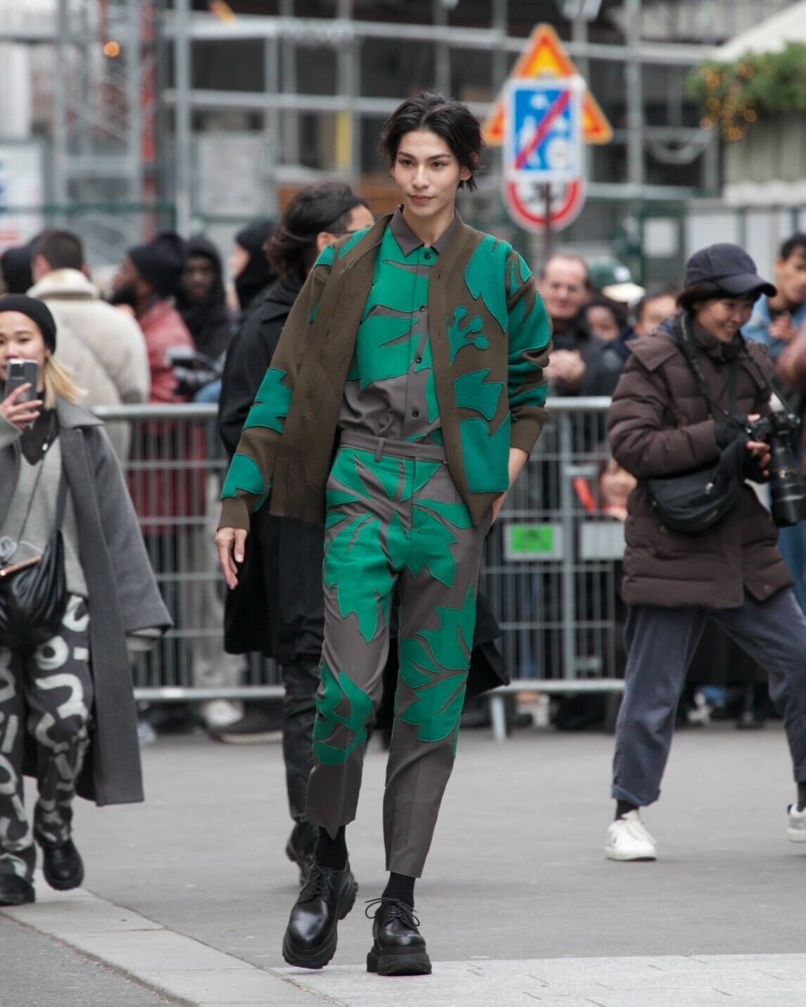 FASHIONSNAP on X: 