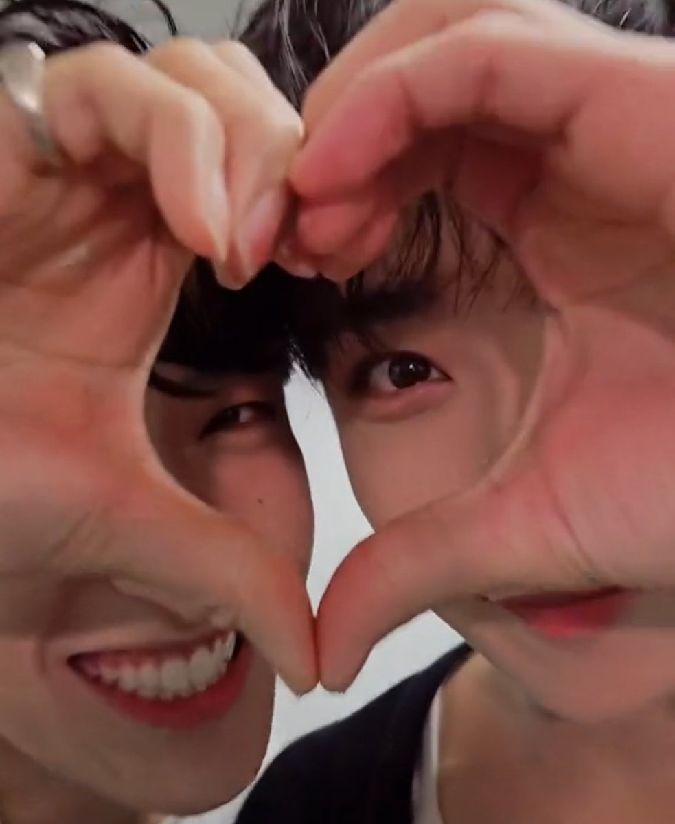 mga oa buo na nakaclose up pa! 😭