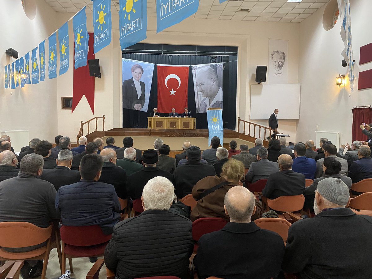korayaydintr's tweet photo. İYİ Parti Genel Başkan Yardımcımız Sayın @sedataksakallii ile birlikte #Çankırı’daydık. 

Çankırı, Karabük, Bartın ve Kastamonu il başkanlarımız, yönetimlerimiz ve belediye başkan adaylarımızla birlikte Çankırı’da genişletilmiş il divan toplantımızı gerçekleştirdik. Dava arkadaşlarımızla ülke gündemi ve Partimizin açtığı üçüncü yol üzerine istişare ettik. 

İYİ Parti’nin ne şartlarda ve ne mücadelelerle kurulduğunu tekrar hatırladık. Bu demokrasi hikayesi geleceğimizin de teminatıdır. İYİ Parti, bir seçim için değil; Türkiye’nin geleceği için “özübaşına” yerel seçimlere girecek ve kazanacaktır. 

Toplantımıza katılan bütün dava arkadaşlarımıza, misafirperverlikler için Çankırı İl Başkanımız Sayın Aydın Akbaş ve teşkilatına teşekkür ediyorum.
