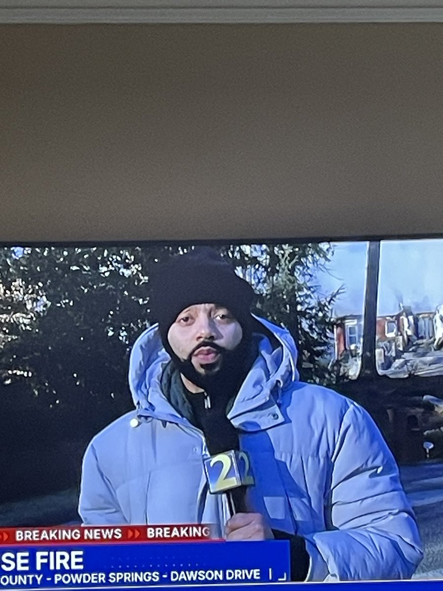 jsplendor's tweet photo. @JustinCarterTV is my favorite weekend reporter. No matter the weather, he’s out there @wsbtv https://t.co/kTGiWZkeNH
