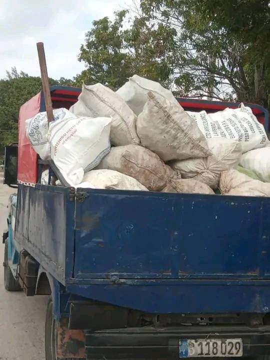 Buenos días vecino 🌞 

♻️A lo largo y ancho del país se realizan este fin de semana Festivales de Materias Primas, una forma de aportar a la economía del país.  

#CDRCuba #Cuba #MiBarrioRecicla