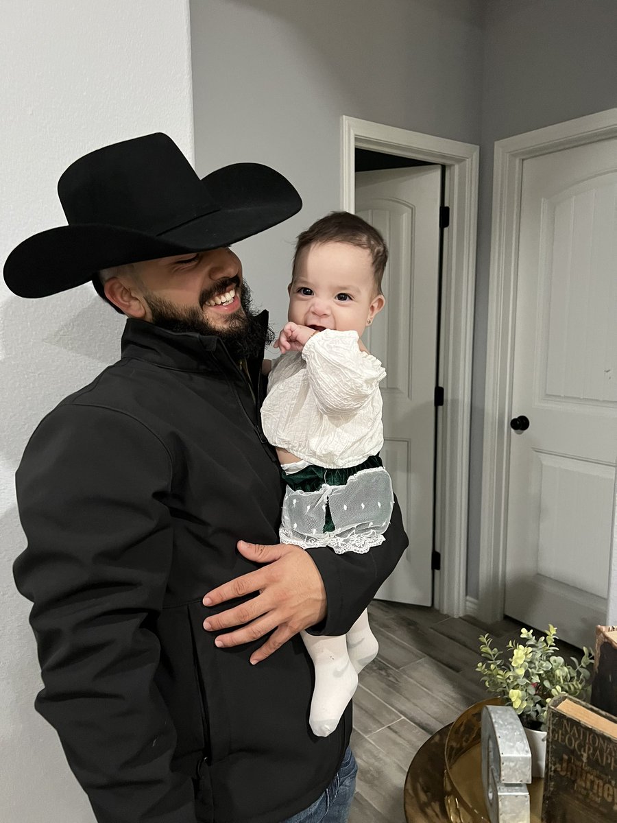 <a href="/_melanyo_/">melany</a> My mini mi 😎❤️