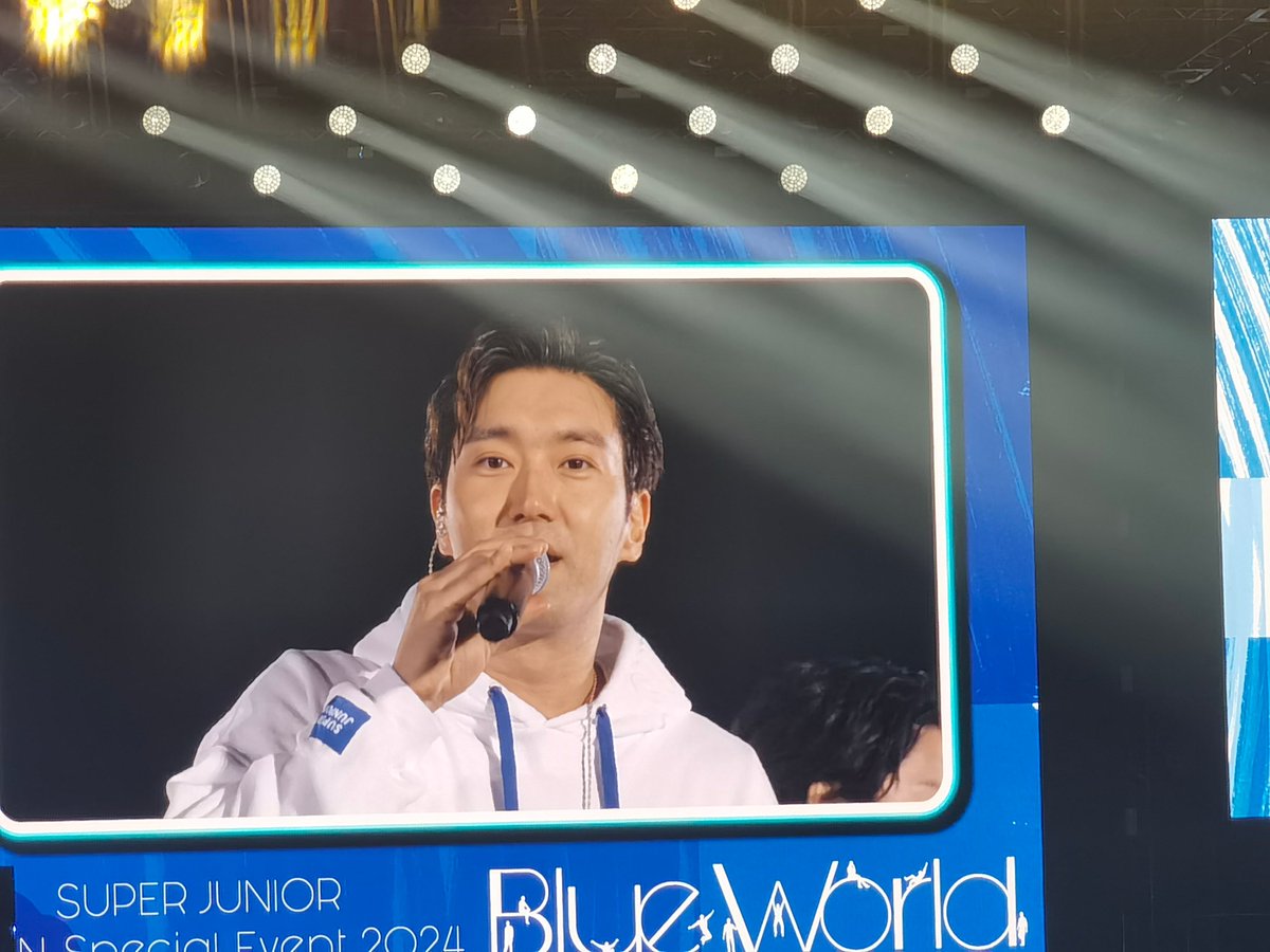 wonniemallow's tweet photo. Handsome siwon 💙🤍
🔗https://t.co/n6H1RdREG0
#BLUEWORLD
#시원 #SIWON #최시원 #CHOISIWON #슈퍼주니어 #SUPERJUNIOR
@siwonchoi @SJofficial https://t.co/jGgVLTab7r