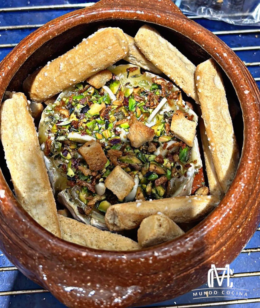 MundococinaPA's tweet photo. Quedo camembert con ajos pistachos y almendras garrapiñadas https://t.co/nNsFgpJ3eK