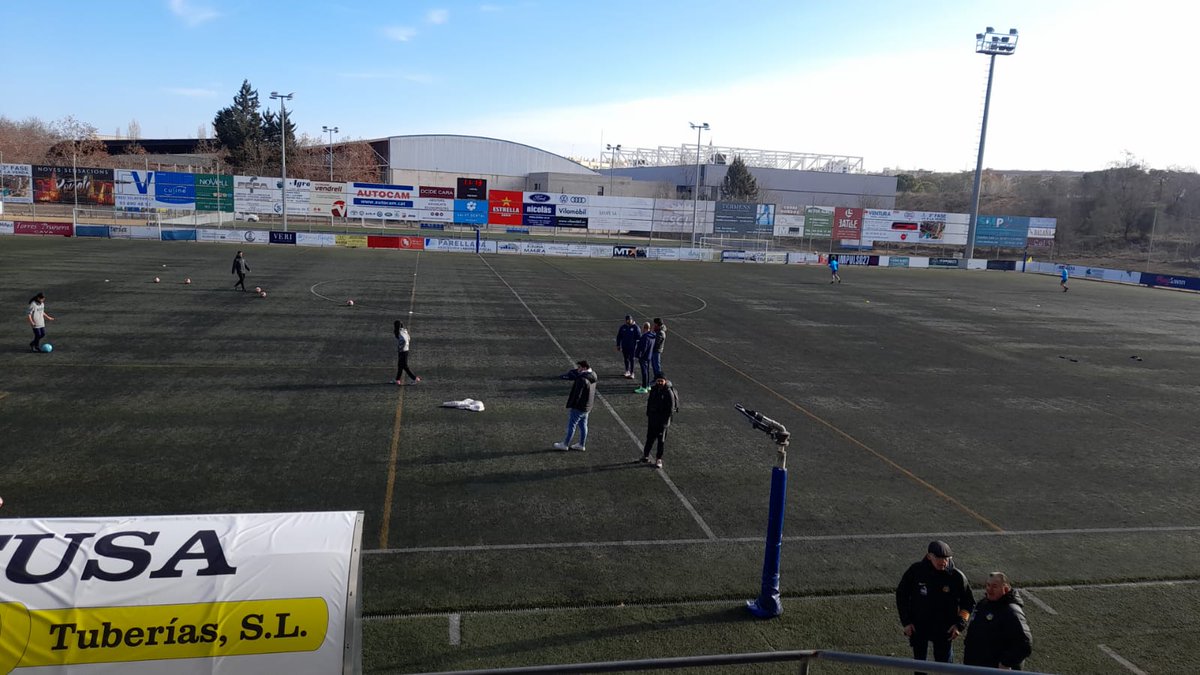 Tot a punt al Municipal de Vilafranca @FCVilafranca - @aeprat1945 amb la veu de @ManoloGol11
📻 #89.1FM