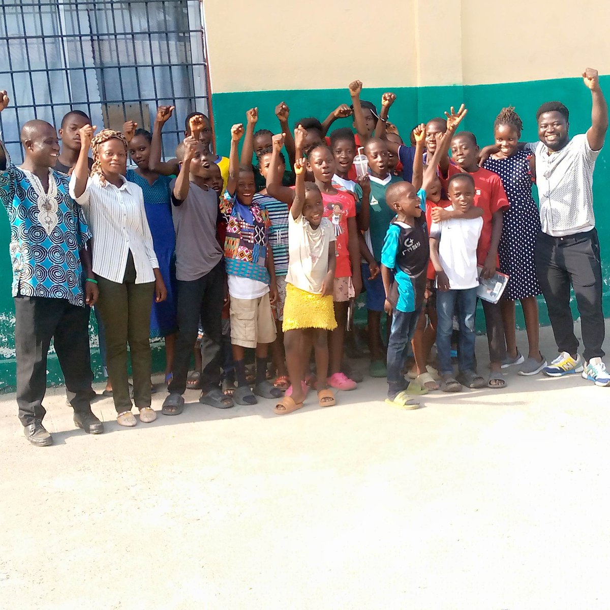 cdi2019's tweet photo. 🌐 Transformative journey underway at CDI! 💻✨ "Mind Builders" program empowers kids aged 5-18 with digital literacy and leadership skills. Unleashing the power of positive words! 🚀🌈 #CDI #MindBuilders #DigitalSkills #Leadership
#MySpecialWord https://t.co/Br0kzekWqs